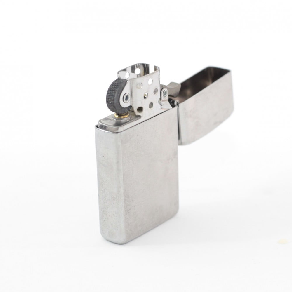 Briquet Zippo Métal mat petit modèle